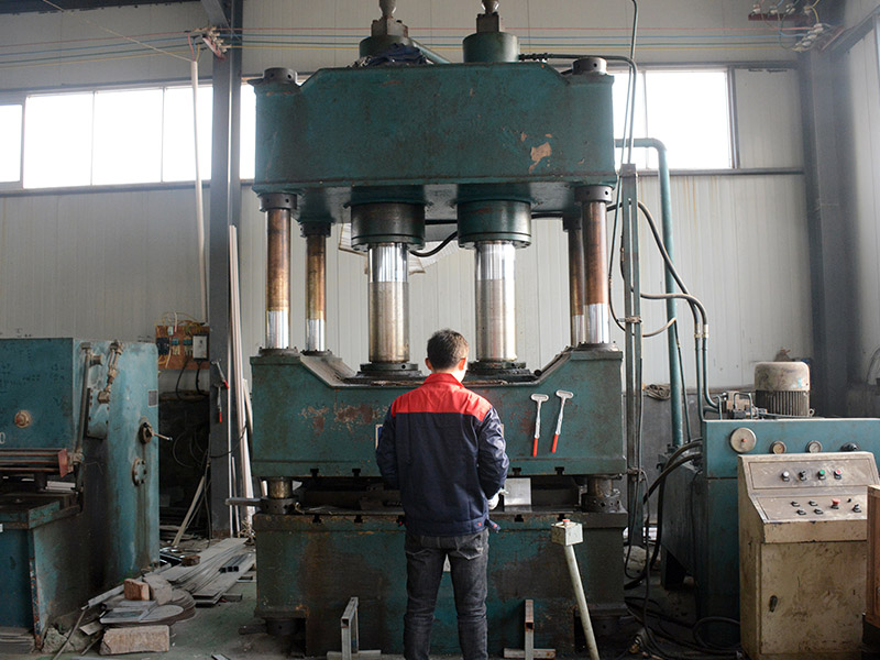 全自動壓力機(jī)